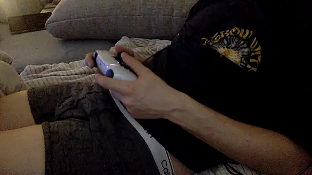 Breezydicksn online show from 8, 11, 2025