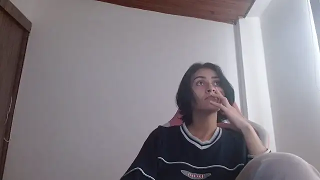 Crystal Star  online show from 24, 9, 2025