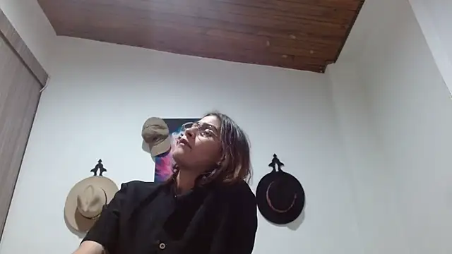 Crystal Star  online show from 14, 2, 2026