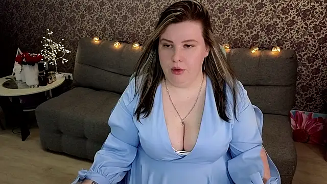 Snapshot of Lillit__ chatting on 9, 9, 2025 Lillit   online show from 9, 9, 2025