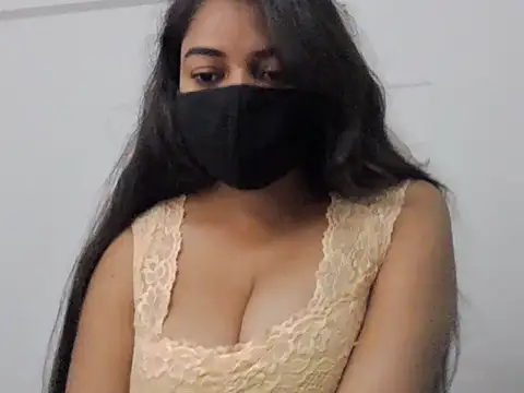 Little toy girl online show from 11, 10, 2025