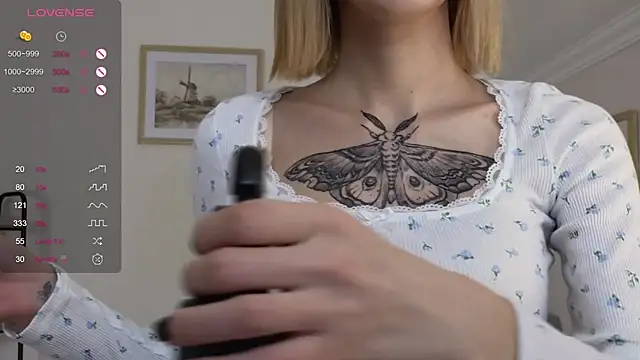 Sonia Jones online show from 3, 12, 2025