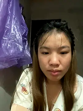 Snapshot of QueenLink chatting on 8, 9, 2025 QueenLink online show from 8, 9, 2025