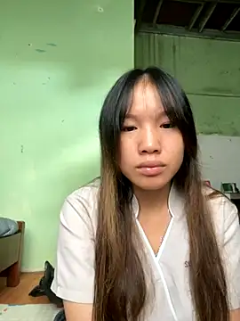 Snapshot of QueenLink chatting on 12, 10, 2025 QueenLink online show from 12, 10, 2025