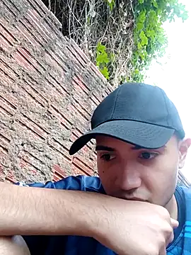 novinho safado   online show from 12, 4, 2026