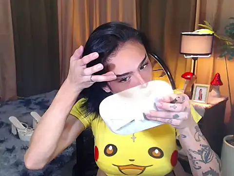 WILDROXIE online show from 23, 9, 2025