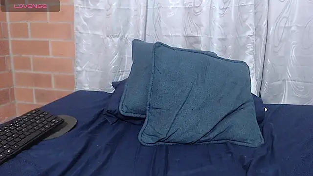 Montserrat Jay online show from 15, 7, 2026
