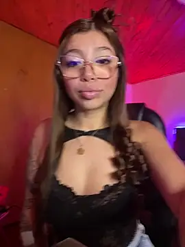 Snapshot of Maddy_Piink chatting on 18, 2, 2026 Maddy Piink online show from 18, 2, 2026