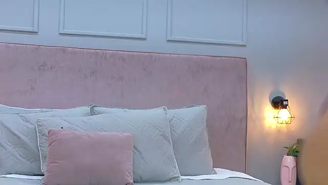 Camila Hill  online show from 10, 2, 2026