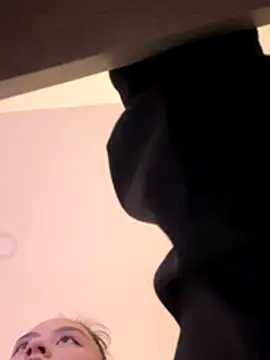 Snapshot of madissooon__ chatting on 20, 11, 2025 madissooon online show from 20, 11, 2025