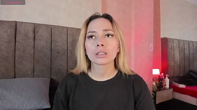 Snapshot of LanaMills_ chatting on 16, 1, 2026 LanaMills online show from 16, 1, 2026