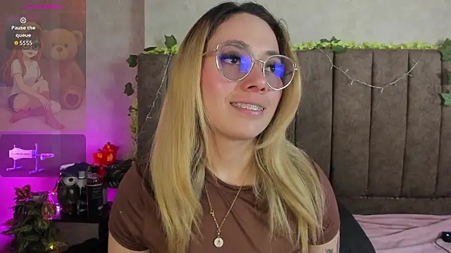 Snapshot of LanaMills_ chatting on 2, 3, 2026 LanaMills online show from 2, 3, 2026