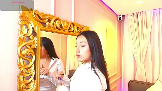 Nahomi key  online show from 18, 9, 2025