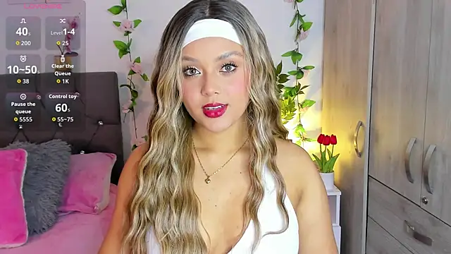 Snapshot of isajonnes18 chatting on 18, 10, 2025 isajonnes18 online show from 18, 10, 2025