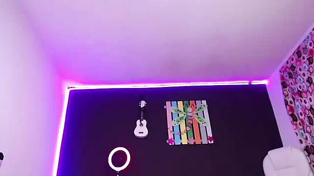 ingrid zese  online show from 11, 9, 2025