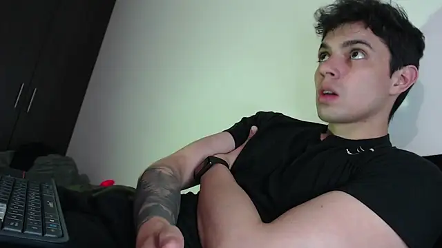 Snapshot of yourfavoriteboy__ chatting on 5, 12, 2025 yourfavoriteboy online show from 5, 12, 2025