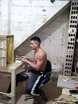 Snapshot of hoteder chatting on 12, 9, 2025 hoteder online show from 12, 9, 2025