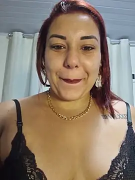 Snapshot of RuivaMisteriosa3 chatting on 18, 12, 2025 RuivaMisteriosa3 online show from 18, 12, 2025