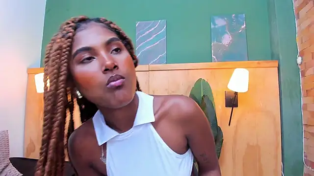 halleylorens online show from 13, 4, 2026