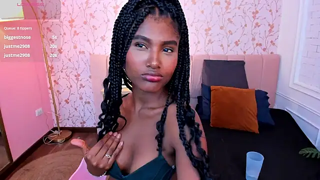 Snapshot of halleylorens chatting on 18, 7, 2026 halleylorens online show from 18, 7, 2026