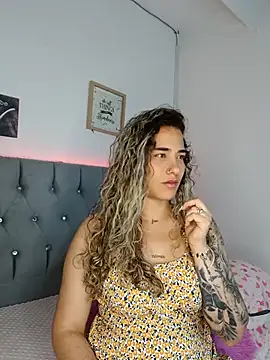 Snapshot of Miss-Melina chatting on 14, 9, 2025 Miss-Melina online show from 14, 9, 2025