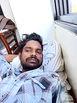 Snapshot of Desi_Partycapal chatting on 1, 10, 2025 Desi Partycapal online show from 1, 10, 2025