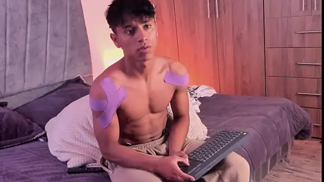 ZYZZ1312 online show from 13, 10, 2025