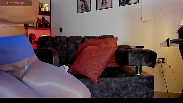 valery 14  online show from 18, 4, 2026