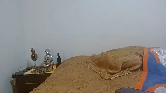 naiaratobon   online show from 14, 3, 2026