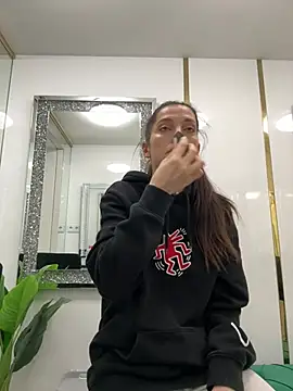 EllyLynn online show from 28, 2, 2026