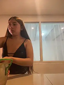 Snapshot of Sara-cooper2 chatting on 17, 9, 2025 Sara-cooper2 online show from 17, 9, 2025