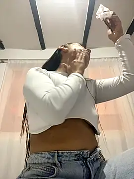 Snapshot of Sara-cooper2 chatting on 11, 11, 2025 Sara-cooper2 online show from 11, 11, 2025