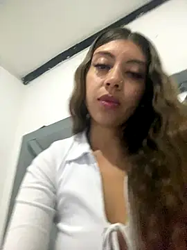 Snapshot of Sara-cooper2 chatting on 13, 12, 2025 Sara-cooper2 online show from 13, 12, 2025