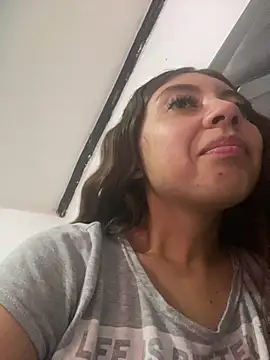 Snapshot of Sara-cooper2 chatting on 16, 12, 2025 Sara-cooper2 online show from 16, 12, 2025