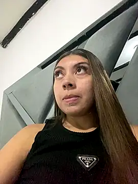 Snapshot of Sara-cooper2 chatting on 5, 1, 2026 Sara-cooper2 online show from 5, 1, 2026