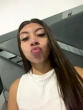 Snapshot of Sara-cooper2 chatting on 6, 1, 2026 Sara-cooper2 online show from 6, 1, 2026