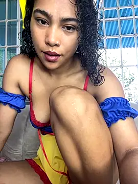 Snapshot of SophieD chatting on 13, 9, 2025 SophieD online show from 13, 9, 2025