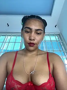 Snapshot of SophieD chatting on 21, 10, 2025 SophieD online show from 21, 10, 2025