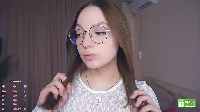 Snapshot of NguyetHankey chatting on 8, 9, 2025 NguyetHankey online show from 8, 9, 2025