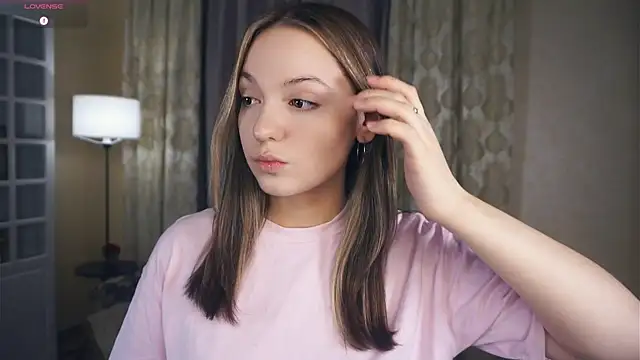 Snapshot of NguyetHankey chatting on 13, 10, 2025 NguyetHankey online show from 13, 10, 2025