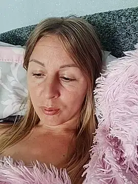 Snapshot of LunaSugarX chatting on 20, 9, 2025 LunaSugarX online show from 20, 9, 2025