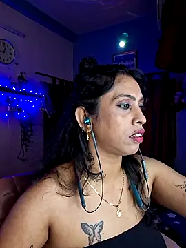 Love Beauty01 online show from 23, 3, 2026