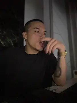 Snapshot of AlphaMasterXxx chatting on 7, 10, 2025 AlphaMasterXxx online show from 7, 10, 2025