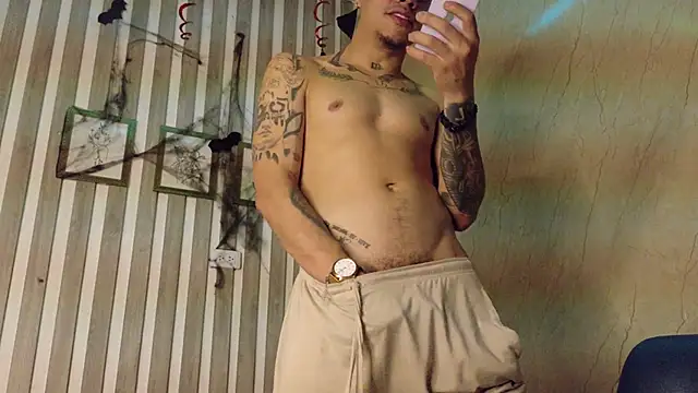 Snapshot of AlphaMasterXxx chatting on 19, 10, 2025 AlphaMasterXxx online show from 19, 10, 2025