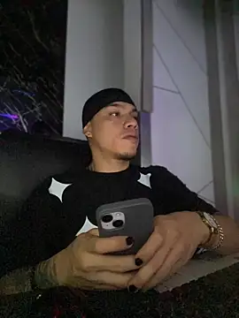 Snapshot of AlphaMasterXxx chatting on 31, 10, 2025 AlphaMasterXxx online show from 31, 10, 2025