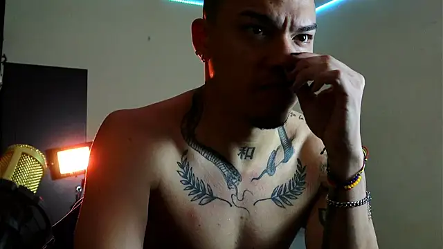 Snapshot of AlphaMasterXxx chatting on 17, 11, 2025 AlphaMasterXxx online show from 17, 11, 2025