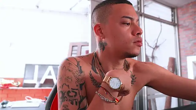 AlphaMasterXxx online show from 12, 4, 2026