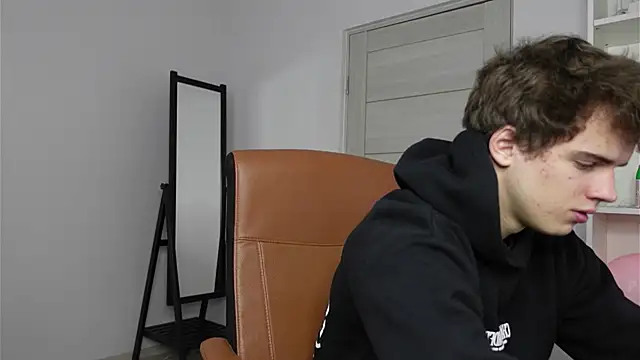 Snapshot of Ricky_Becko chatting on 4, 10, 2025 Ricky Becko online show from 4, 10, 2025