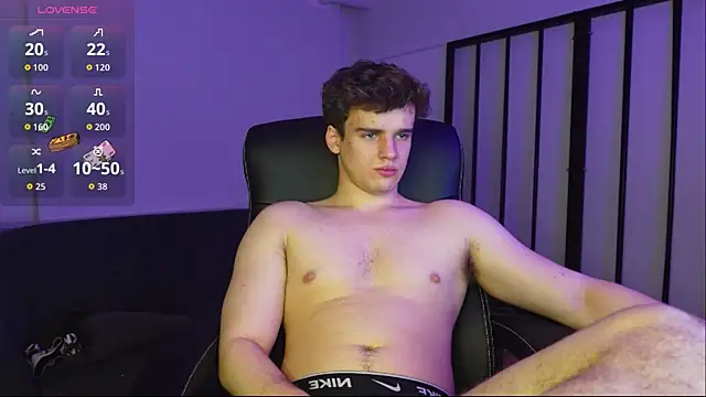 Snapshot of Ricky_Becko chatting on 4, 12, 2025 Ricky Becko online show from 4, 12, 2025