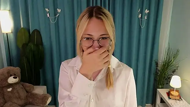 Snapshot of Marry_sharp chatting on 13, 9, 2025 Marry sharp online show from 13, 9, 2025